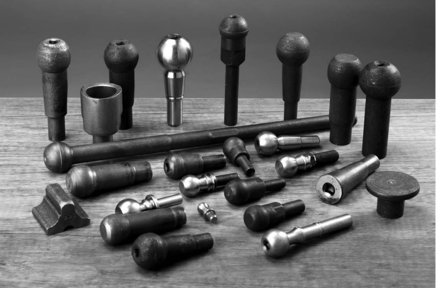 Ball joints and housing components in forged steel