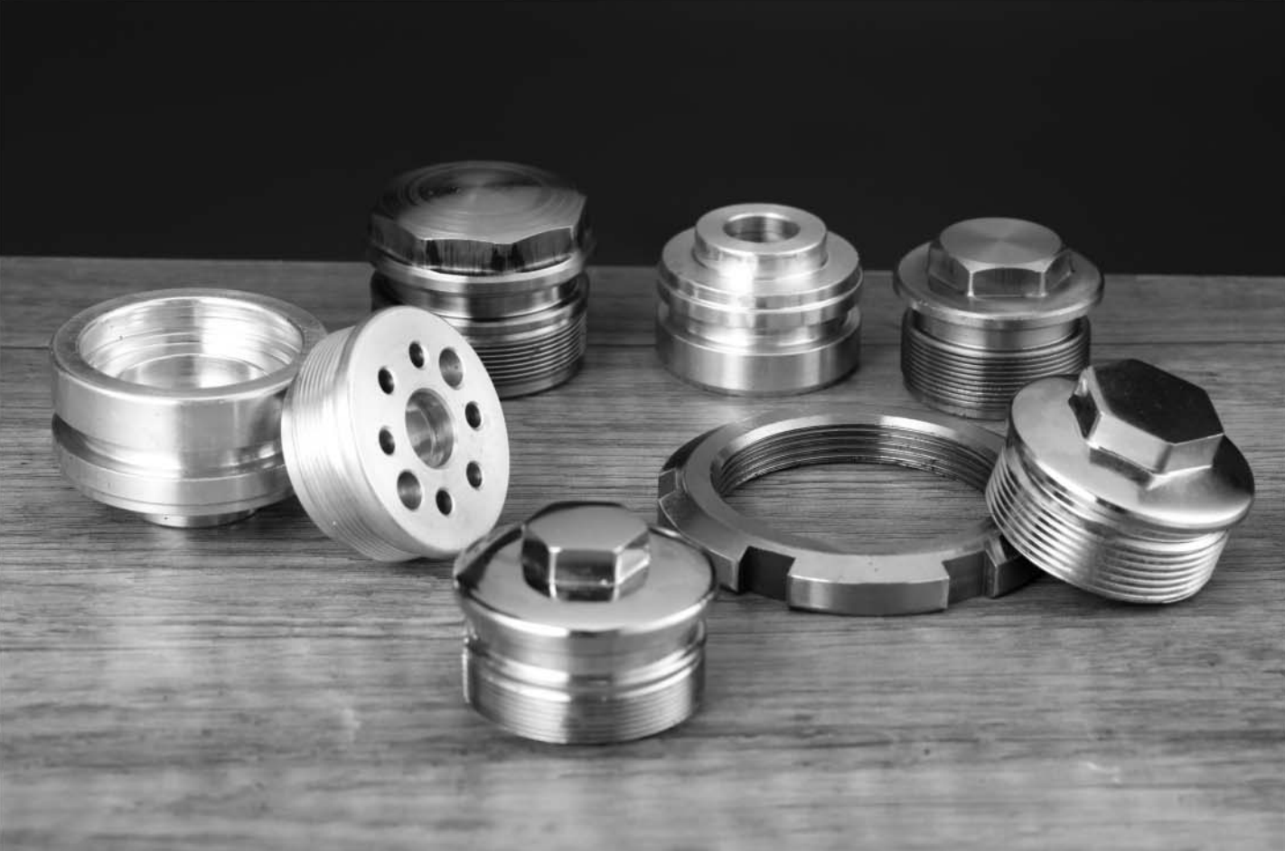 Steering components with threaded and machined surfaces
